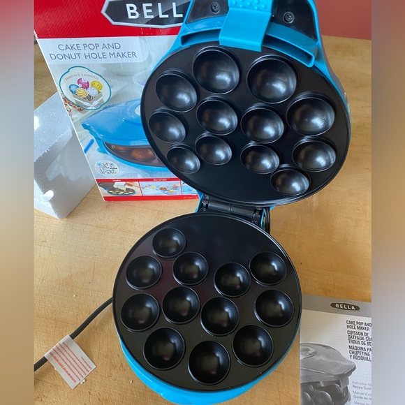 Cake Pop & Donut Maker - Picture 3 of 3